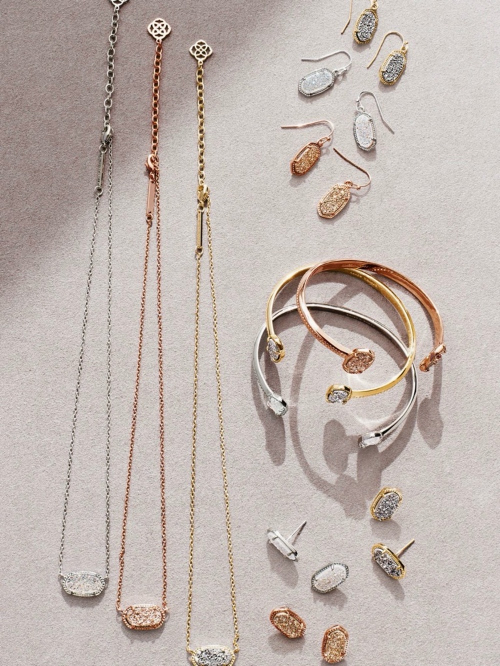 Kendra Scott Gold Oval Pendant Necklace